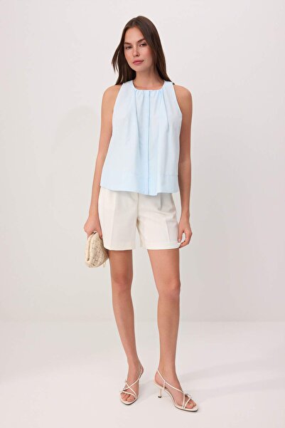 Συλλογή Trendyol Ανοιχτό μπλε λευκό πουκάμισο με λεπτομέρεια κορδονιού και φα...