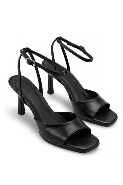 Solo Bag Γυναικεία μαύρα ρουστίκ παπούτσια με μονό λουράκι, κομψά και στυλάτα...