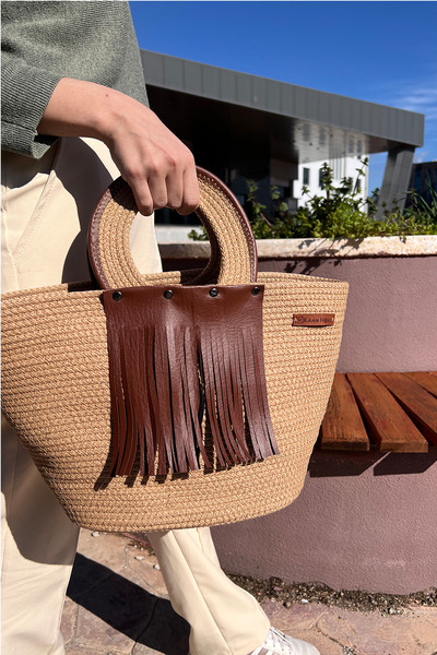 KAAN HOME Μπεζ ψάθινη τσάντα παραλίας με δερμάτινη λεπτομέρεια, πολλαπλών χρή...