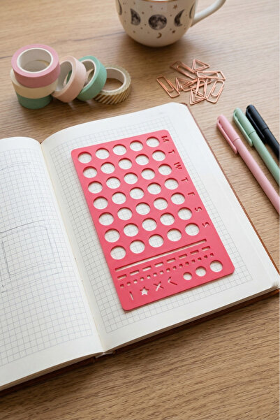 Karmelom Studio Minimal Weekly Drawing Template Ruler - Habit and Goal Calendar