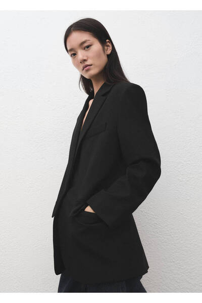 MANGO Woman Düz kesim kapaklı cepli kumaş blazer ceket