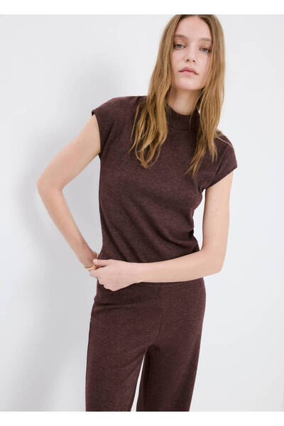 MANGO Woman Yüksek yakalı tişört