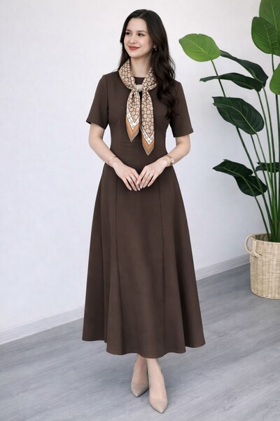 Şamdan Κοντομάνικο μακρύ φόρεμα με φουλάρι