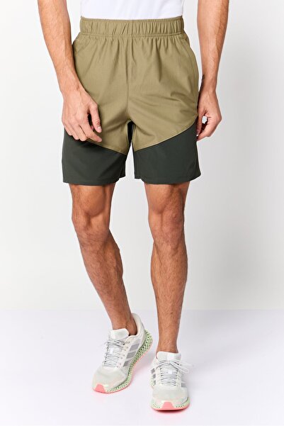 Under Armour شورت رياضي رجالي فضفاض، زيتوني