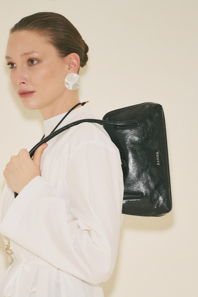 Manuka ΚΕΡΑ ΜΙΝΙ ΤΣΑΝΤΑ ΜΑΥΡΗ