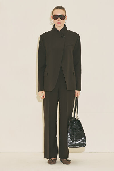 Manuka Κλασικό ίσιο παντελόνι σε καφέ απόχρωση