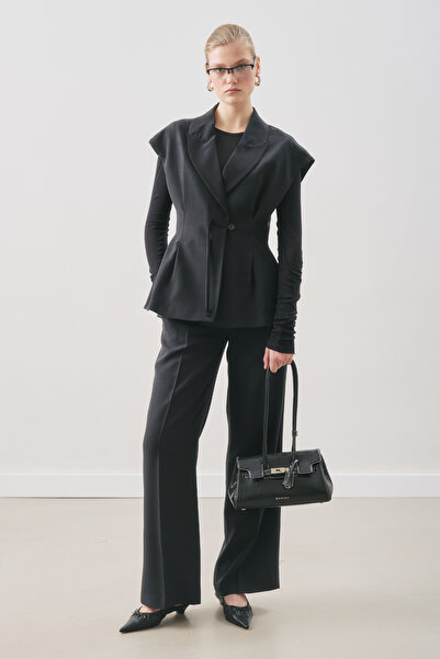 Manuka Γιλέκο από υφαντό Tencel με ζώνη, μαύρο