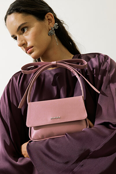 Manuka بودرة حقيبة بتفاصيل فيونكة