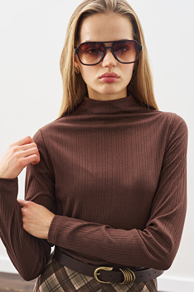 Manuka ΚΟΡΜΙ ΜΕ ΨΗΛΟ ΚΡΑΤΗΡΙΟ ΚΑΦΕ