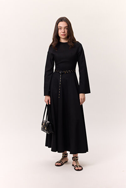 Manuka KUPOVÉ DETAILNÉ ŠATY ČIERNA