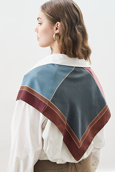 Manuka DESENLİ ORTA BOY SATEN FULAR NERA-İNDİGO