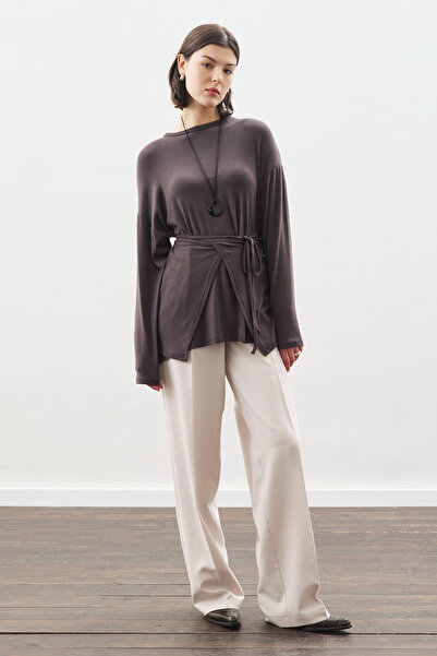 Manuka ΜΠΛΟΥΖΑ ΜΕ ΣΧΕΔΙΟ ΚΟΡΔΟΝΙ ΣΤΗΝ ΜΕΡΗΣ ΑΝΘΡΑΚΙΤΙΚΟ