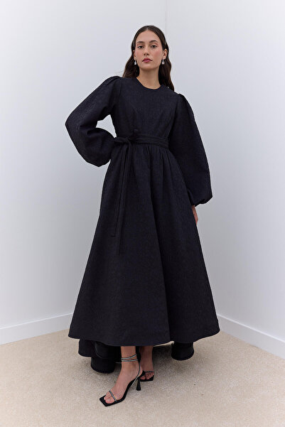 Manuka Černé večerní šaty Jacquard Sweep Train