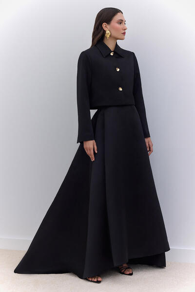 Manuka Βραδινό φόρεμα μαύρη σατέν πλισέ φούστα