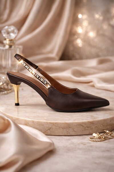 MUGGO VİVARA Γυναικεία παπούτσια με τακούνι, με λεπτομέρεια αλυσίδας και ανοι...