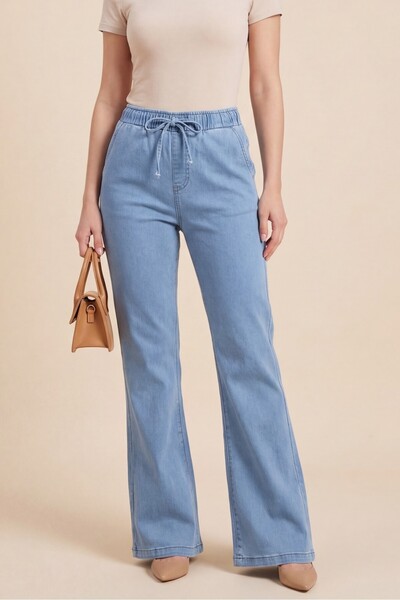 Modamorfo Τζιν παντελόνι με ισπανικό τελείωμα και λεπτομέρεια από δαντέλα - μπλε