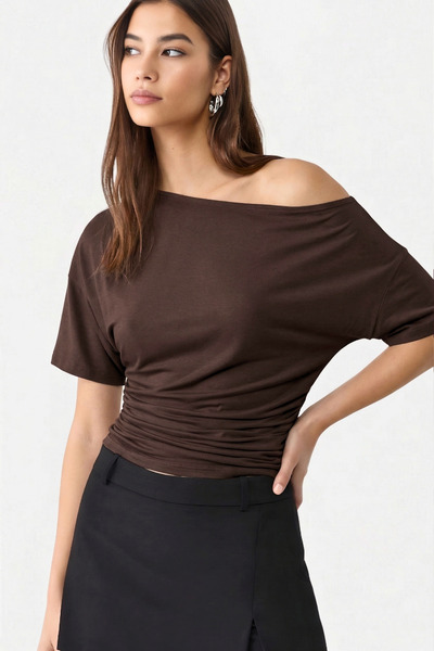 VODENS Καφέ ασύμμετρη μπλούζα με κορδόνι στη μέση, 97% βαμβακερή, κοντομάνικη