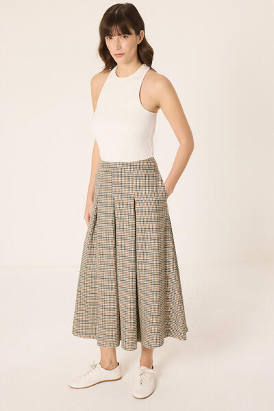 Touché Privé ΦΟΥΣΤΑ ΜΕ ΠΙΕΤΕΣ ΚΑΙ ΤΣΕΠΕΣ