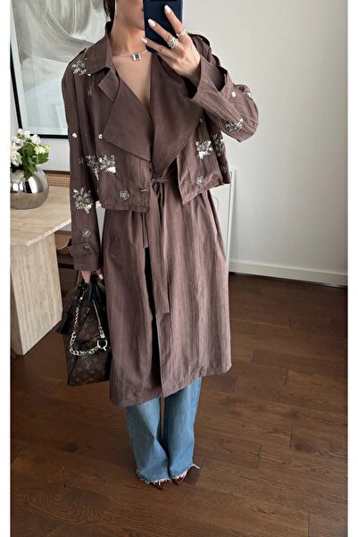 Lavanta Tekstil Σχεδιασμένη καμπαρντίνα Elanora με κεντημένες πούλιες