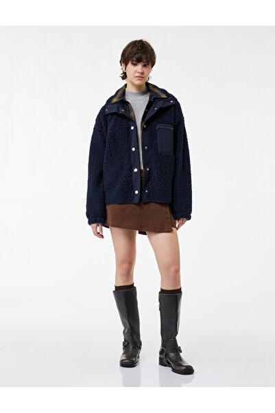 Koton Dik Yaka Fermuar Cep Detaylı Çıtçıt Düğmeli Oversize Peluş Ceket