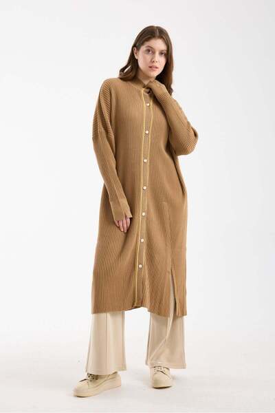 Invee Wool cardigan camel