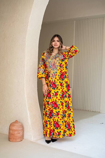 Graciana Shaliki Traditional Embroidered Robe with Elegant Design