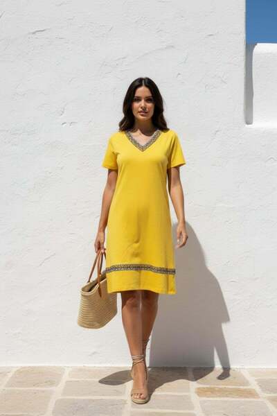 Mossta Φόρεμα βισκόζης με έθνικ σχέδιο και λεπτομέρεια με ρίγες - Κίτρινο