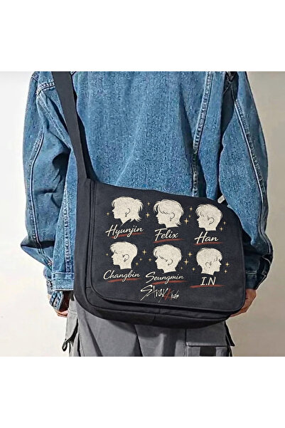 Toum Straykids team printed black messenger bag