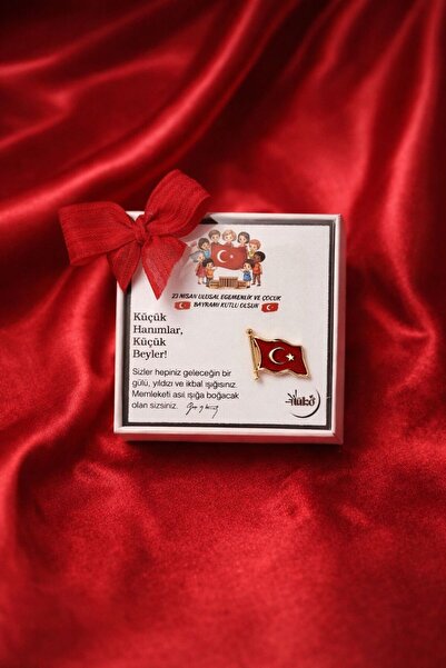 Tüko Store 23 NİSAN ÇOCUK BAYRAMI TÜRK BAYRAĞI ROZET HEDİYELİK ( ÖZEL KUTULU ...