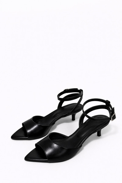 STRASWANS Noah Women's Heeled Wrinkled Leather Sandals Black