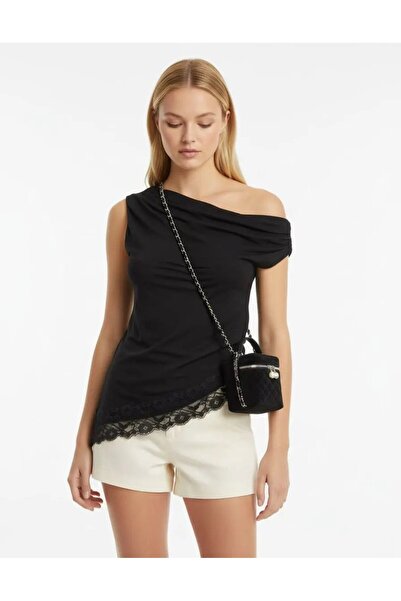 Park Karon Women's Boat Neck Asymmetrical Cut Lace Detail Design Slim Fit Mod...