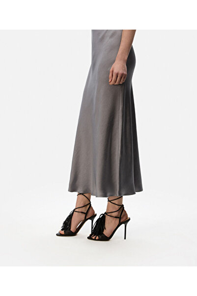 İpekyol Püsküllü deri topuklu ayakkabı