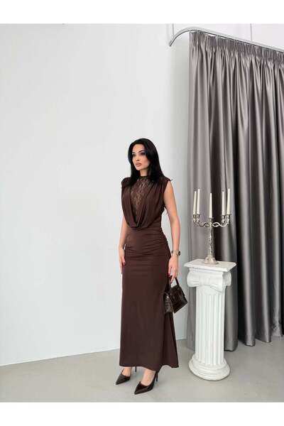 Elaxi Γυναικείο μακρύ βραδινό φόρεμα με δαντέλα και λεπτομέρειες, με γιακά κα...