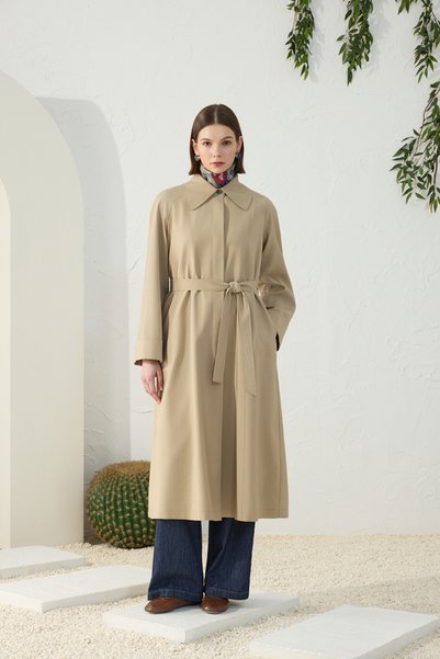 Aker Camel Raglan Sleeve Banana Collar Top Coat