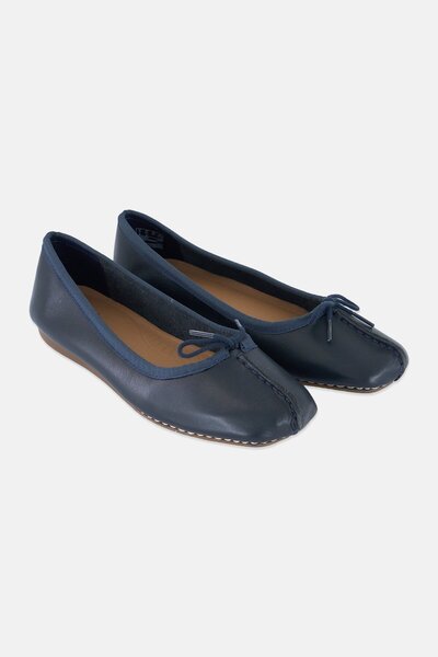 CLARKS Women Standard Slip On Casual Shoes, Navy