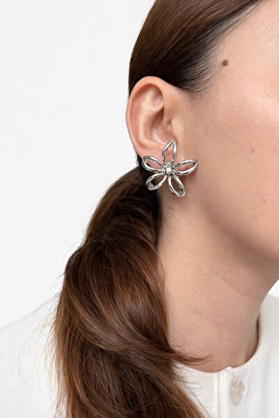 Ressia Pearl Petal Earrings