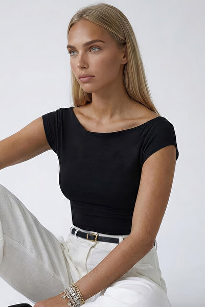 Trend Alaçatı Stili Μαύρη μπλούζα με φαρδύ γιακά και υφή άμμου