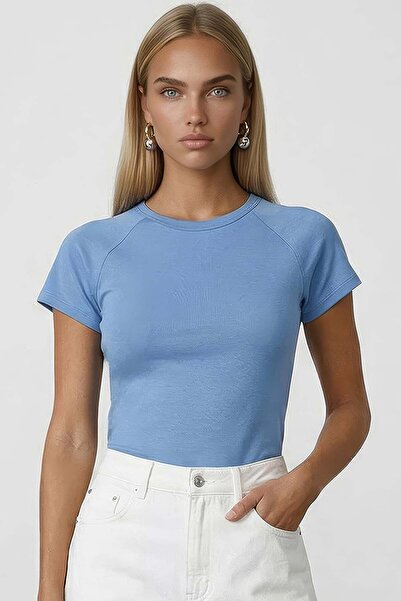 Trend Alaçatı Stili Μπλε πλεκτή μπλούζα με λαιμόκοψη ποδηλάτου και μανίκια ρε...