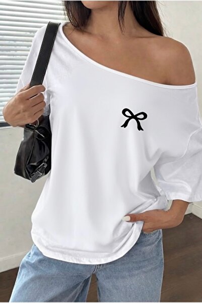 FUFLUNS Small Ribbon Printed Oversized Women's Boat Neck T-Shirt