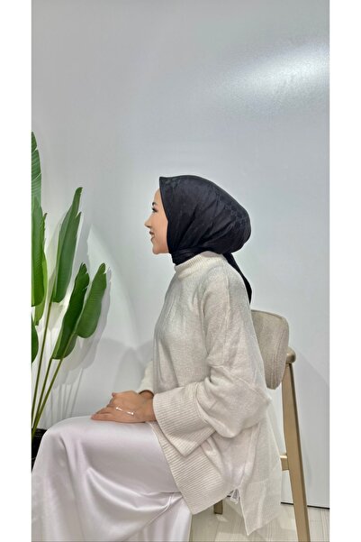 TR وشاح بعلامة تجارية