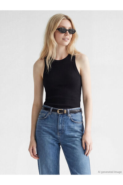 LC Waikiki Γυναικείο Αθλητικό Μπλουζάκι με Λαιμόκοψη Τύπου Ποδηλάτου (S6)