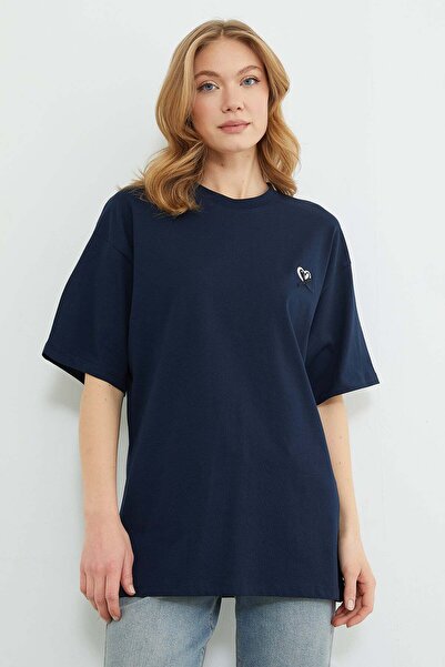 Fulla Moda Heart Embroidered Crew Neck Casual T-Shirt