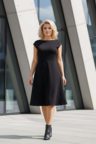 Mossta Αμάνικο φόρεμα με λαιμόκοψη ποδηλάτου, μίντι μήκους - Μαύρο