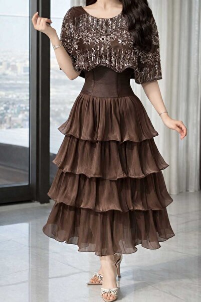 Jood Luxurious and Elegant Dress with Elegant Pleats and Embroidered Movable ...