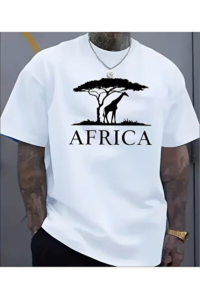 NOURAM قميص أبيض قصير الأكمام مع نص 'AFRICA' وطباعة زرافة وشجرة الأكاسيا