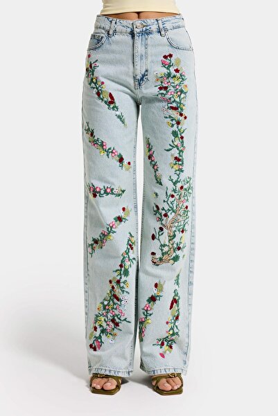 it's basic Γυναικείο τζιν σε χρώμα τζιν 3s6-75 ίσιας εφαρμογής με κέντημα λου...