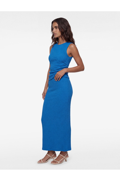 Koton Φούστα μίντι με λεπτομέρεια από ύφασμα μπουρούζι και υφή, με λεπτομέρει...