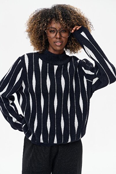 Blue Shadow Skaya Black Women's Sweater 36/38