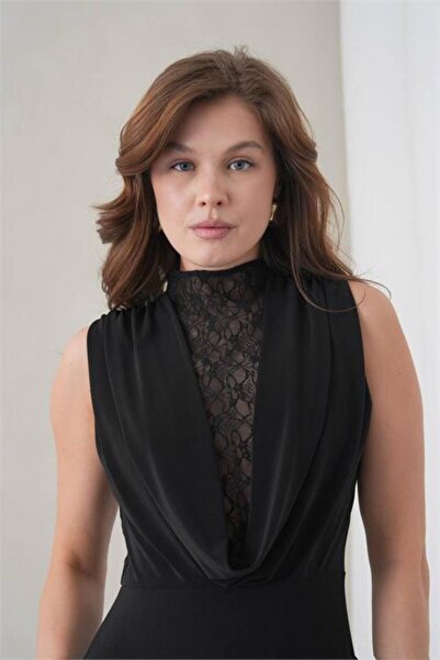 Dipmoda γυναικείο μαύρο βραδινό φόρεμα με δαντελένιο γιακά και λεπτομέρειες D...