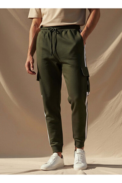 FAV Men Joggers with Tape Detail